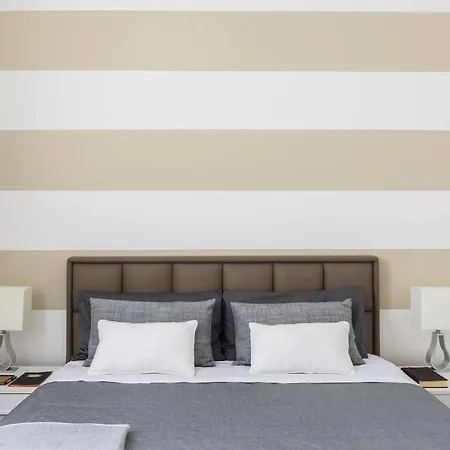 Home At Hotel Corso Xxii Marzo アパート